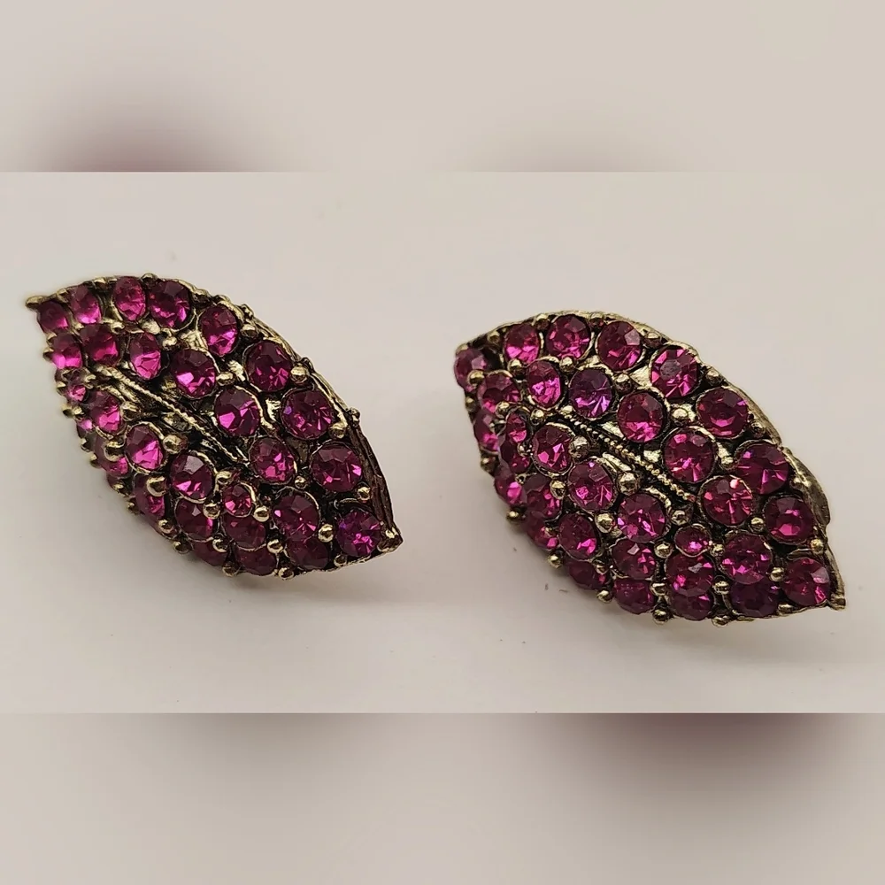 Radiant Fuchsia Crystal Leaf Pierced Earrings - Picture 6 of 15